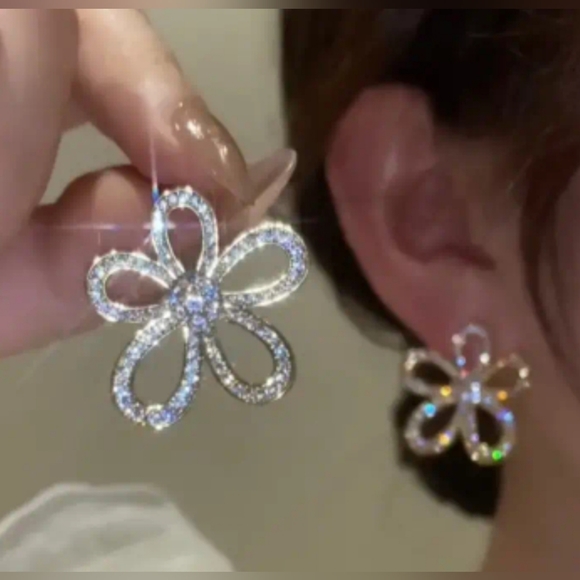 Silver plated white crystal flower earrings with silver post BOGO - Picture 5 of 9